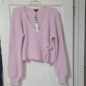 Forever 21 Light Pink V-Neck Sweater